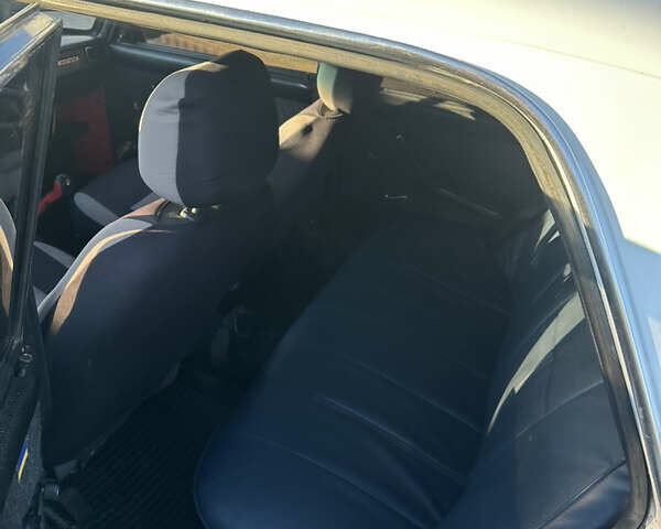 Білий ВАЗ 2105, об'ємом двигуна 1.5 л та пробігом 99 тис. км за 500 $, фото 5 на Automoto.ua