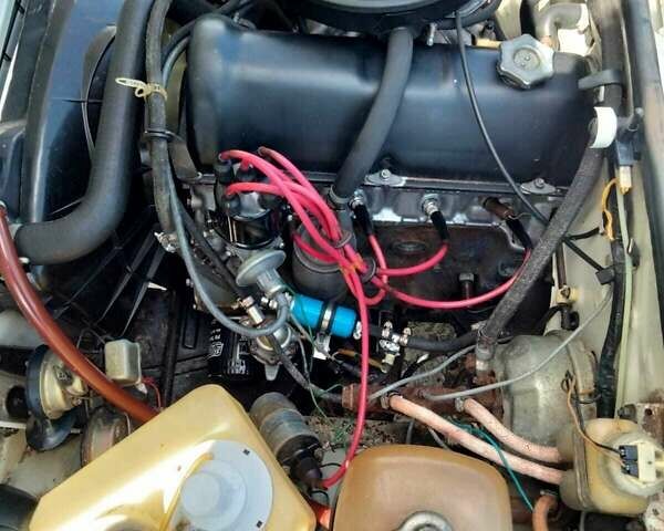 Белый ВАЗ 2105, объемом двигателя 1.5 л и пробегом 90 тыс. км за 1500 $, фото 6 на Automoto.ua
