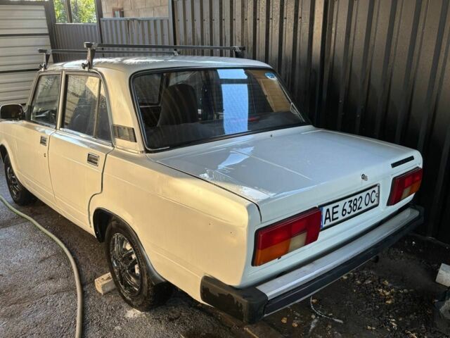 Белый ВАЗ 2105, объемом двигателя 0 л и пробегом 100 тыс. км за 700 $, фото 1 на Automoto.ua