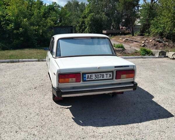 Белый ВАЗ 2105, объемом двигателя 1.5 л и пробегом 90 тыс. км за 1500 $, фото 2 на Automoto.ua