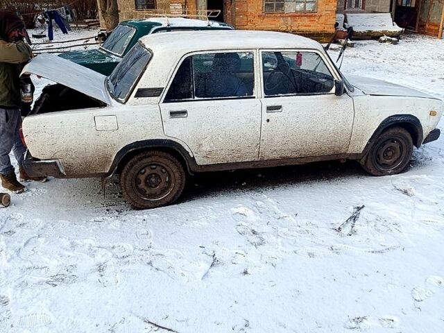 Белый ВАЗ 2105, объемом двигателя 1.2 л и пробегом 0 тыс. км за 240 $, фото 8 на Automoto.ua