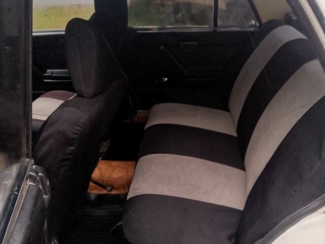 ВАЗ 2105 1983 в Калиновке на Automoto.ua Белый ВАЗ 2105, объемом двигателя 1.3 л и пробегом 150 тыс. км за 1200 $, фото 6 на Automoto.ua