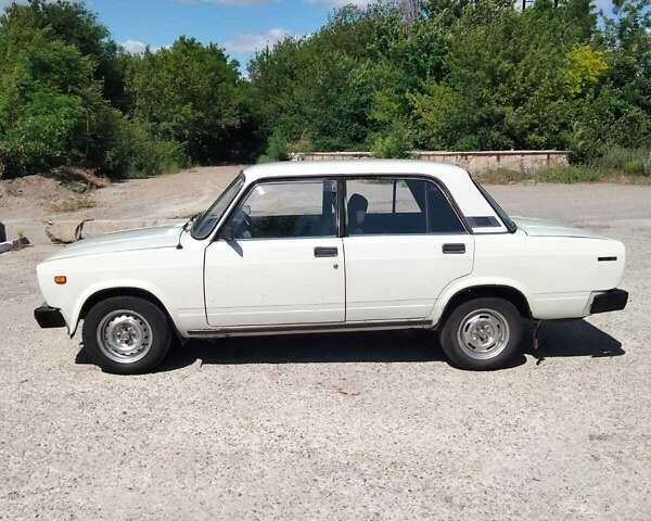 Белый ВАЗ 2105, объемом двигателя 1.5 л и пробегом 90 тыс. км за 1500 $, фото 3 на Automoto.ua