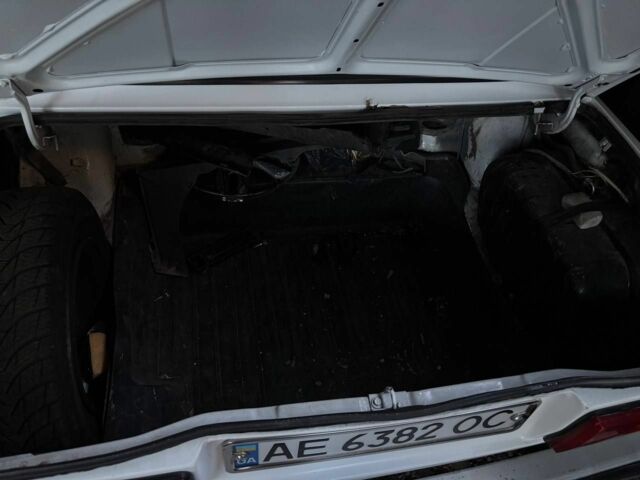 Белый ВАЗ 2105, объемом двигателя 0 л и пробегом 100 тыс. км за 700 $, фото 4 на Automoto.ua