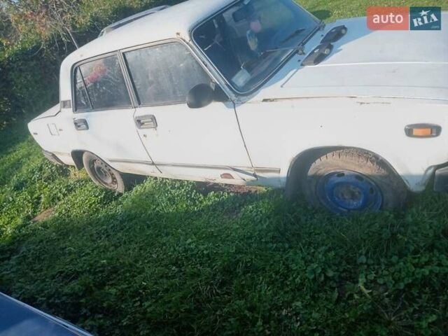 Белый ВАЗ 2105, объемом двигателя 1.45 л и пробегом 326 тыс. км за 310 $, фото 3 на Automoto.ua