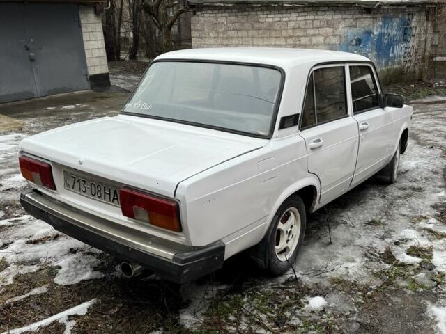 Белый ВАЗ 2105, объемом двигателя 1.5 л и пробегом 82 тыс. км за 461 $, фото 3 на Automoto.ua