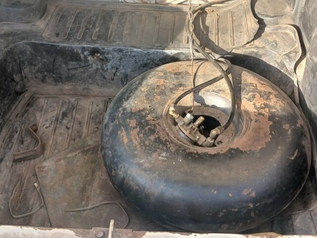 Білий ВАЗ 2105, об'ємом двигуна 1.2 л та пробігом 390 тис. км за 380 $, фото 5 на Automoto.ua