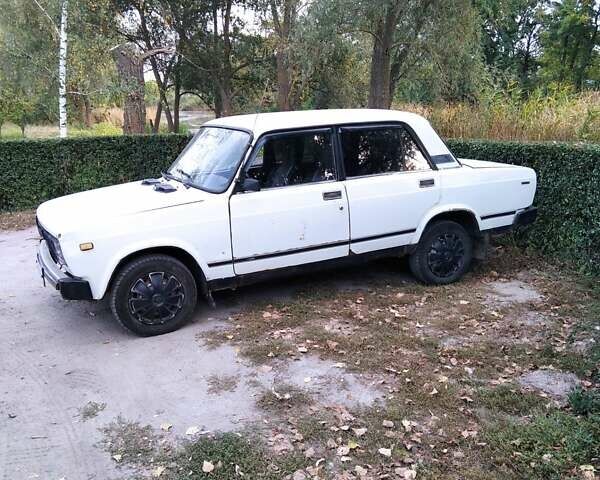Белый ВАЗ 2105, объемом двигателя 1.2 л и пробегом 16 тыс. км за 411 $, фото 6 на Automoto.ua