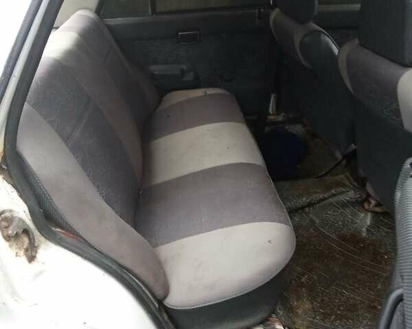 Белый ВАЗ 2105, объемом двигателя 1.3 л и пробегом 48 тыс. км за 316 $, фото 17 на Automoto.ua