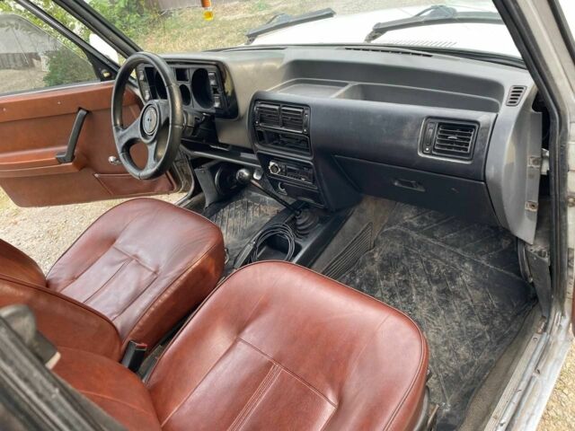 Белый ВАЗ 2105, объемом двигателя 1.3 л и пробегом 68 тыс. км за 900 $, фото 5 на Automoto.ua