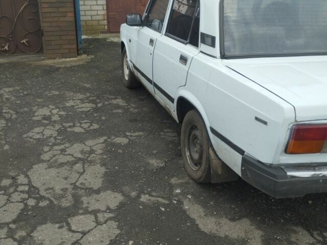 Белый ВАЗ 2105, объемом двигателя 1.3 л и пробегом 1000 тыс. км за 595 $, фото 3 на Automoto.ua