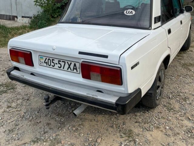 Белый ВАЗ 2105, объемом двигателя 1.3 л и пробегом 68 тыс. км за 900 $, фото 1 на Automoto.ua