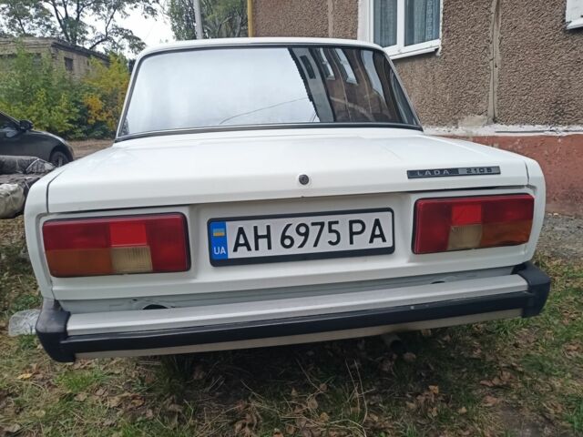 Белый ВАЗ 2105, объемом двигателя 1.5 л и пробегом 245 тыс. км за 1100 $, фото 4 на Automoto.ua