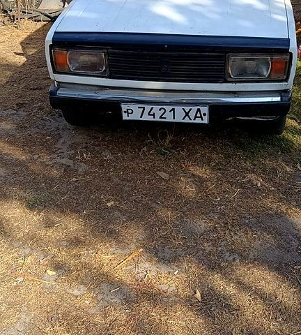 Белый ВАЗ 2105, объемом двигателя 1.5 л и пробегом 100 тыс. км за 290 $, фото 2 на Automoto.ua