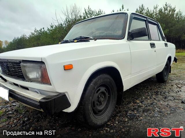 ВАЗ 2105 1984 у Полтаві на Automoto.ua Білий ВАЗ 2105, об'ємом двигуна 1.2 л та пробігом 0 тис. км за 850 $, фото 1 на Automoto.ua
