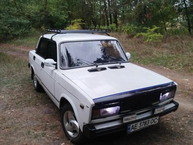 Белый ВАЗ 2105, объемом двигателя 1.2 л и пробегом 32 тыс. км за 1250 $, фото 7 на Automoto.ua