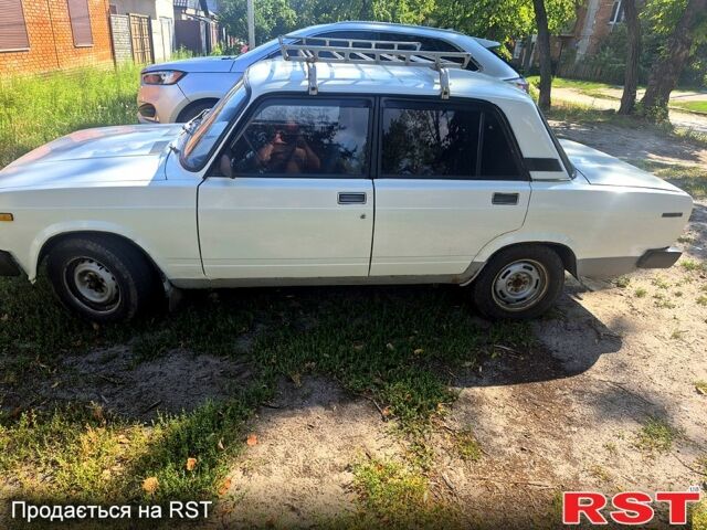 Білий ВАЗ 2105, об'ємом двигуна 1.3 л та пробігом 180 тис. км за 550 $, фото 2 на Automoto.ua