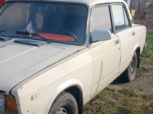 Білий ВАЗ 2105, об'ємом двигуна 1.2 л та пробігом 390 тис. км за 380 $, фото 1 на Automoto.ua