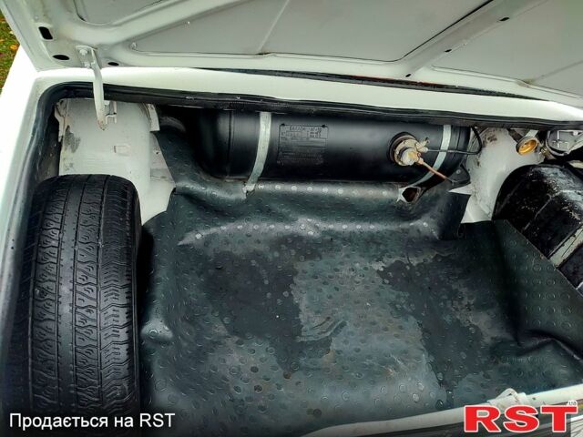 Белый ВАЗ 2105, объемом двигателя 1.2 л и пробегом 200 тыс. км за 750 $, фото 12 на Automoto.ua