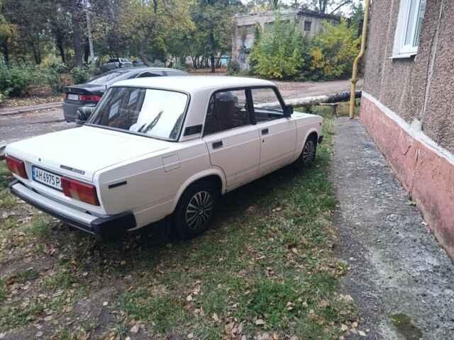 Белый ВАЗ 2105, объемом двигателя 1.5 л и пробегом 245 тыс. км за 1100 $, фото 3 на Automoto.ua