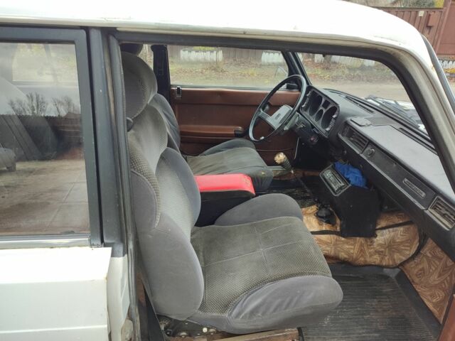 Белый ВАЗ 2105, объемом двигателя 1.3 л и пробегом 100 тыс. км за 700 $, фото 7 на Automoto.ua