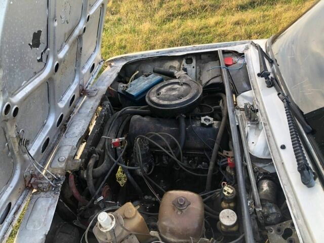 Белый ВАЗ 2105, объемом двигателя 1.3 л и пробегом 27 тыс. км за 550 $, фото 7 на Automoto.ua