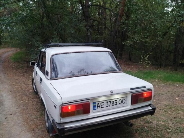 Белый ВАЗ 2105, объемом двигателя 1.2 л и пробегом 32 тыс. км за 1250 $, фото 1 на Automoto.ua