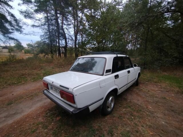 Белый ВАЗ 2105, объемом двигателя 1.2 л и пробегом 32 тыс. км за 1250 $, фото 5 на Automoto.ua