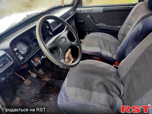 ВАЗ 2105 1984 у Полтаві на Automoto.ua Білий ВАЗ 2105, об'ємом двигуна 1.2 л та пробігом 0 тис. км за 850 $, фото 10 на Automoto.ua