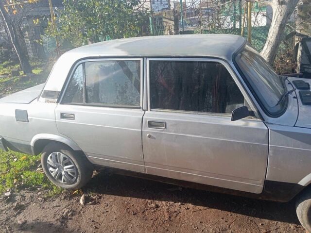 Белый ВАЗ 2105, объемом двигателя 1.2 л и пробегом 30 тыс. км за 750 $, фото 3 на Automoto.ua