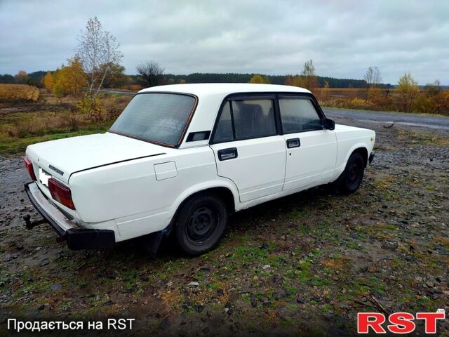 ВАЗ 2105 1984 у Полтаві на Automoto.ua Білий ВАЗ 2105, об'ємом двигуна 1.2 л та пробігом 0 тис. км за 850 $, фото 5 на Automoto.ua