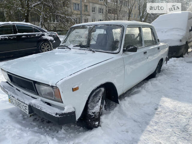 Білий ВАЗ 2105, об'ємом двигуна 1.6 л та пробігом 100 тис. км за 1000 $, фото 4 на Automoto.ua