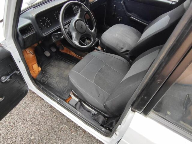 Белый ВАЗ 2105, объемом двигателя 0 л и пробегом 1 тыс. км за 624 $, фото 1 на Automoto.ua