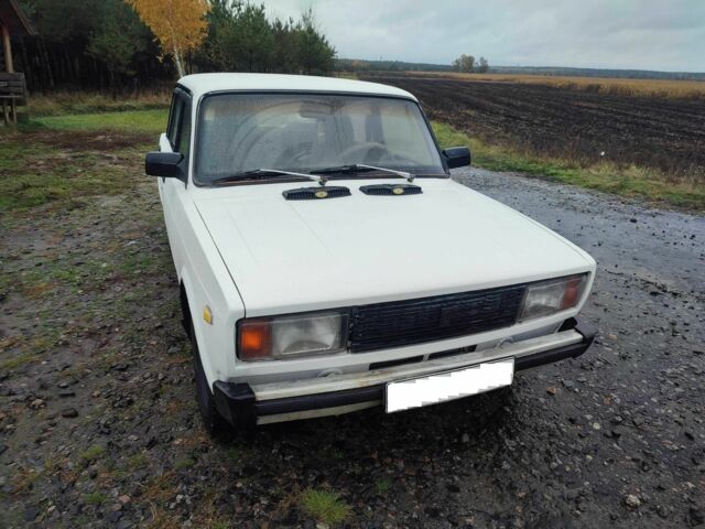 Белый ВАЗ 2105, объемом двигателя 0 л и пробегом 300 тыс. км за 750 $, фото 9 на Automoto.ua