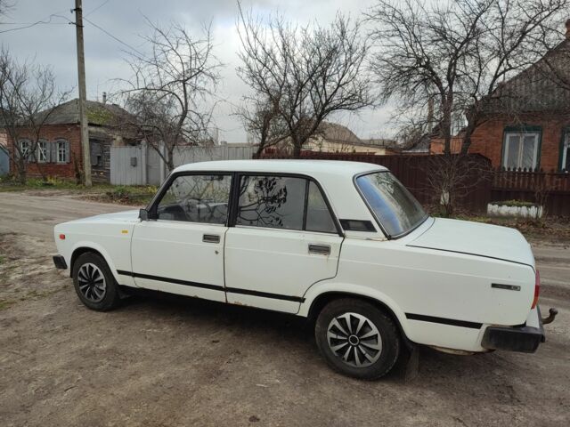 Белый ВАЗ 2105, объемом двигателя 1.3 л и пробегом 100 тыс. км за 700 $, фото 5 на Automoto.ua