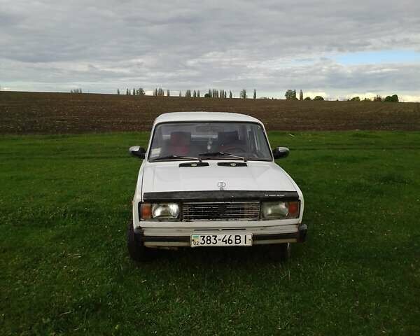 ВАЗ 2105 1984 в Оратове на Automoto.ua Белый ВАЗ 2105, объемом двигателя 1.1 л и пробегом 200 тыс. км за 477 $, фото 1 на Automoto.ua
