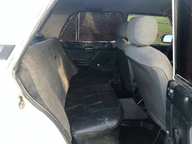 Белый ВАЗ 2105, объемом двигателя 1.3 л и пробегом 27 тыс. км за 550 $, фото 6 на Automoto.ua