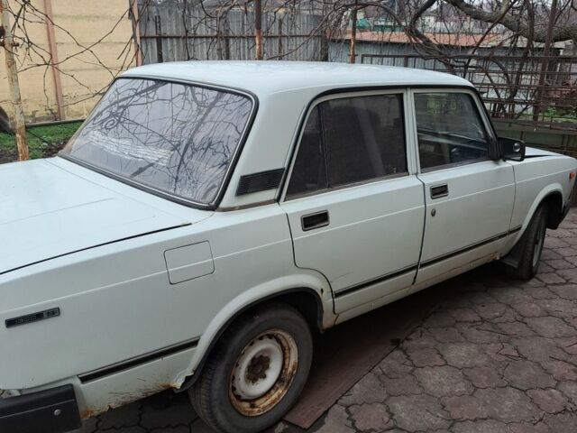 Білий ВАЗ 2105, об'ємом двигуна 0 л та пробігом 70 тис. км за 600 $, фото 2 на Automoto.ua