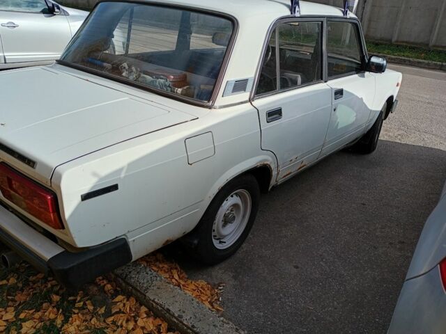 Белый ВАЗ 2105, объемом двигателя 0 л и пробегом 100 тыс. км за 650 $, фото 4 на Automoto.ua