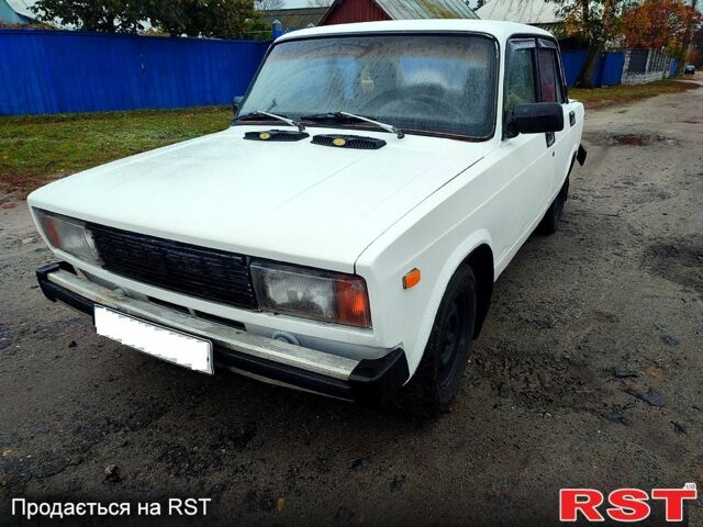 Белый ВАЗ 2105, объемом двигателя 1.2 л и пробегом 0 тыс. км за 650 $, фото 1 на Automoto.ua