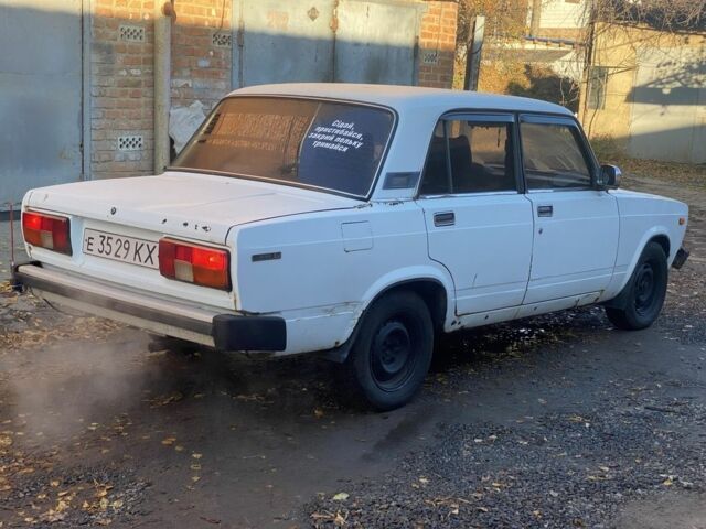 Белый ВАЗ 2105, объемом двигателя 0 л и пробегом 98 тыс. км за 358 $, фото 2 на Automoto.ua