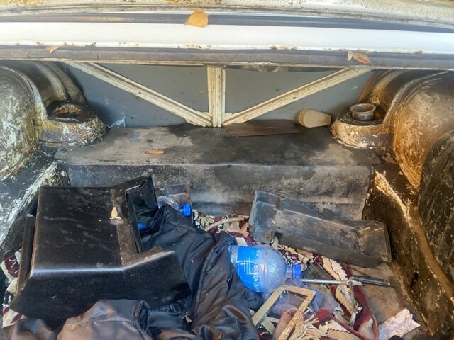 Белый ВАЗ 2105, объемом двигателя 0 л и пробегом 98 тыс. км за 358 $, фото 8 на Automoto.ua