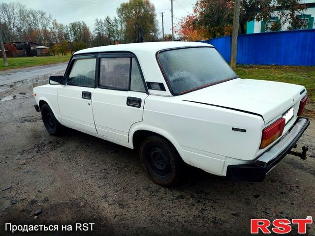 Белый ВАЗ 2105, объемом двигателя 1.2 л и пробегом 0 тыс. км за 650 $, фото 3 на Automoto.ua