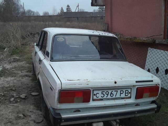 Белый ВАЗ 2105, объемом двигателя 1.3 л и пробегом 350 тыс. км за 200 $, фото 2 на Automoto.ua