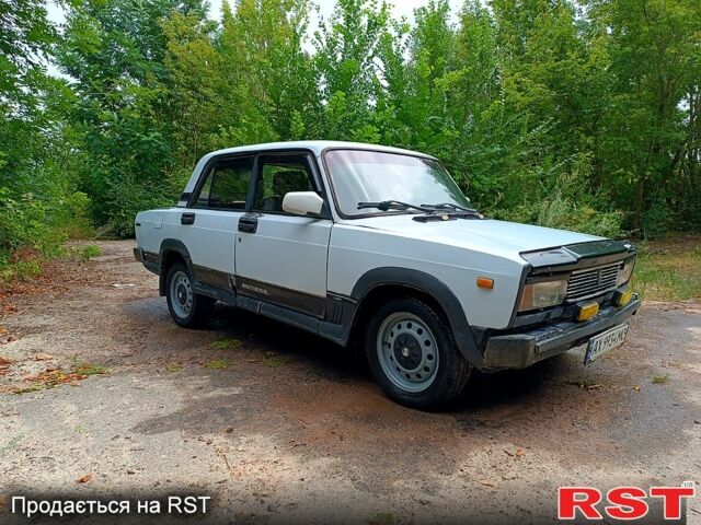 Белый ВАЗ 2105, объемом двигателя 1.3 л и пробегом 100 тыс. км за 720 $, фото 4 на Automoto.ua