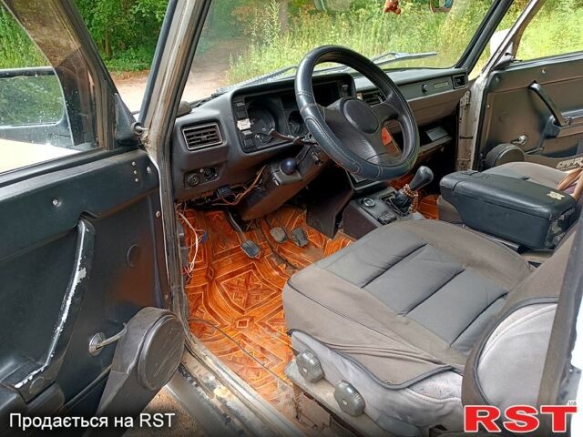 Белый ВАЗ 2105, объемом двигателя 1.3 л и пробегом 100 тыс. км за 720 $, фото 6 на Automoto.ua