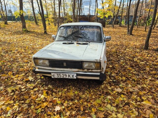 Белый ВАЗ 2105, объемом двигателя 0 л и пробегом 97 тыс. км за 334 $, фото 1 на Automoto.ua