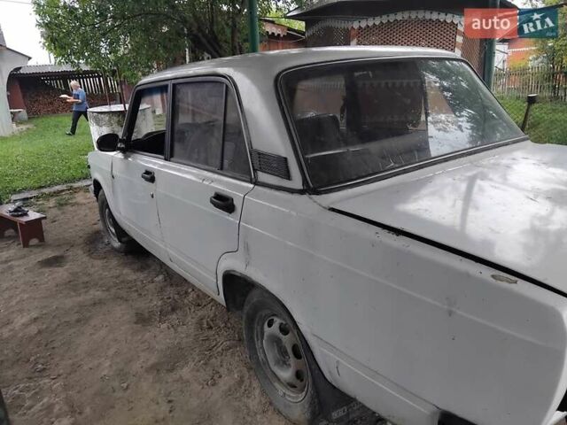 Белый ВАЗ 2105, объемом двигателя 0 л и пробегом 60 тыс. км за 540 $, фото 1 на Automoto.ua