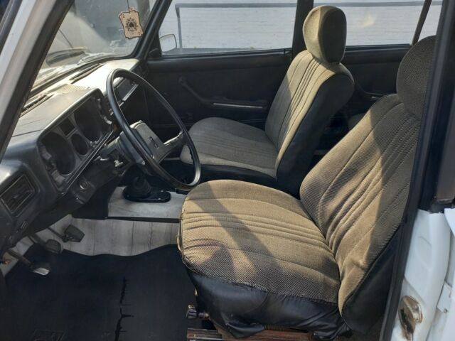 Белый ВАЗ 2105, объемом двигателя 0 л и пробегом 140 тыс. км за 596 $, фото 8 на Automoto.ua