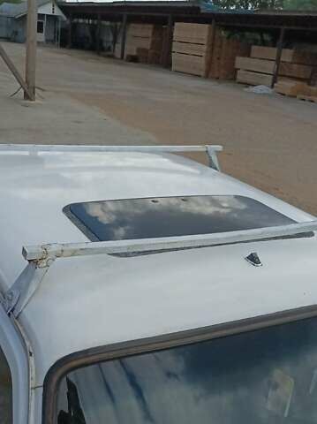 Білий ВАЗ 2105, об'ємом двигуна 1.5 л та пробігом 250 тис. км за 761 $, фото 18 на Automoto.ua